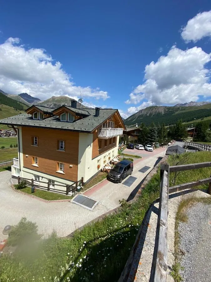 Villa Claudia Livigno 3*,